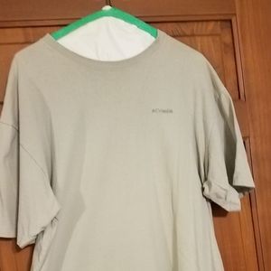 5/$20 or $6 Columbia large, tan/beige tee
